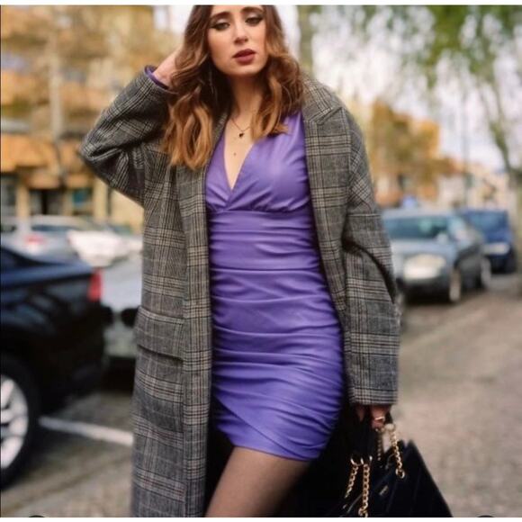 ZARA BLOGGER FAVORITE FAUX LEATHER DRESS PURPLE - Picture 4 of 14